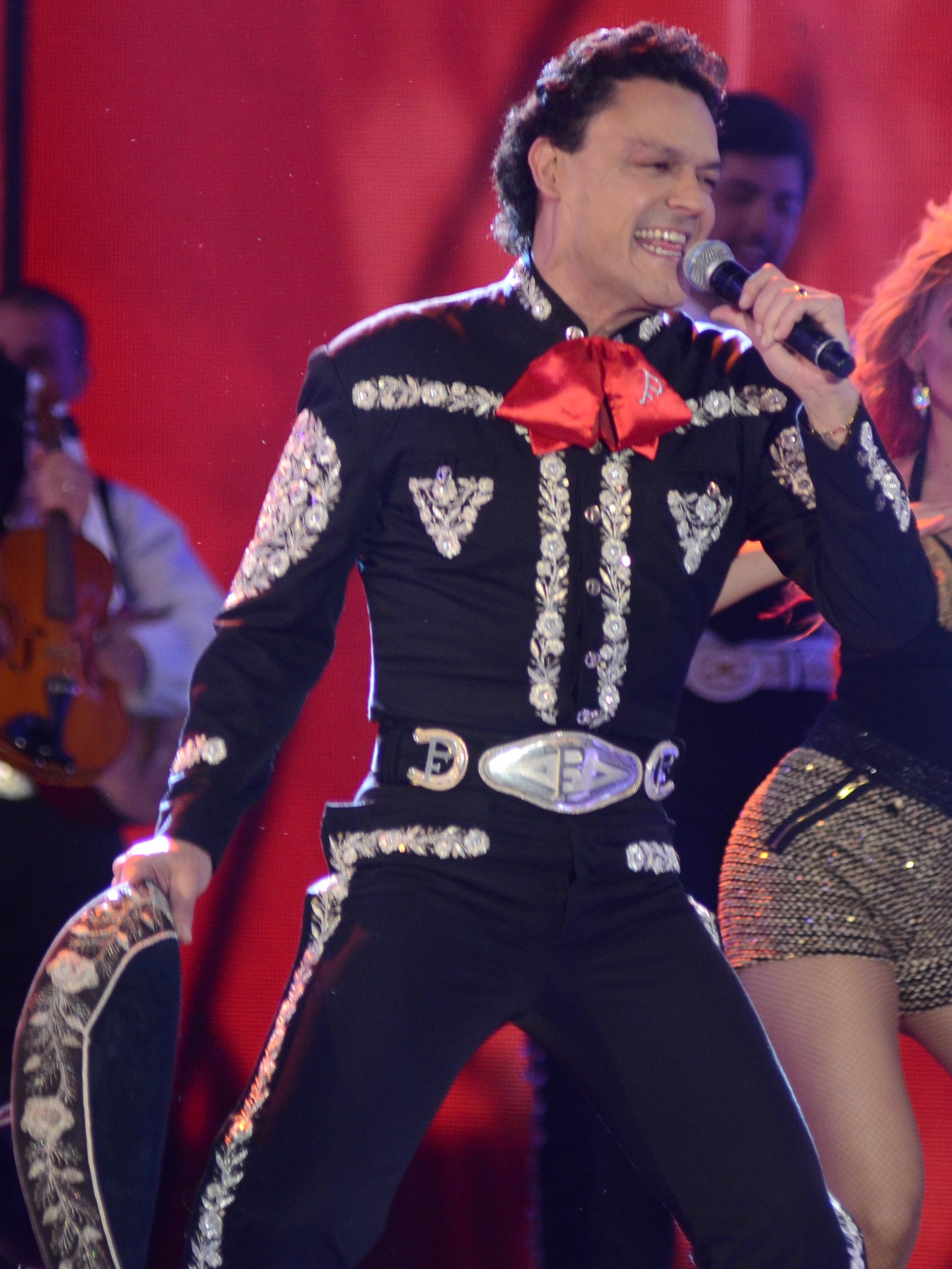Pedro Fernandez live performance